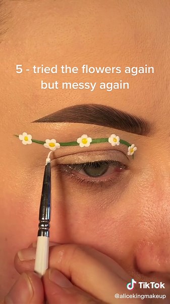 Failed Makeup Looks: Why They Didn't Make the Cut