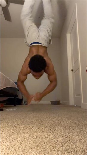 Handstand clap pushups