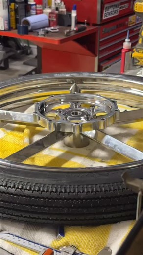 ELC inboard brake system meets ELC Invaders made in house 🤩 What a combo!! This is going to look insane on Royal Blood! | El Lobo Cycles