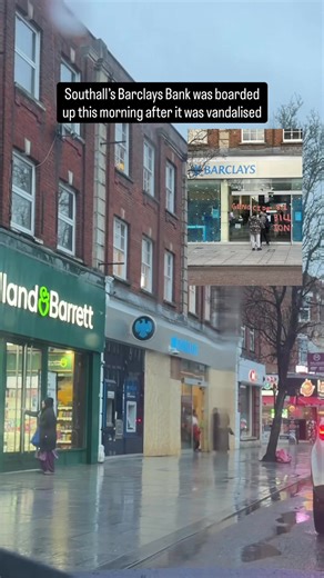 If you’re heading to Southall Broadway today, be aware that the Barclays branch has been boarded up following an incident of vandalism. The windows have been covered with wooden boards, though the branch entrance appears to still be in use. Please check their opening hours before traveling if you need to visit the branch today #UB1UB2 #London #Southall