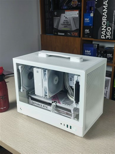 Trả lời @kimanh.vu_2627 Như này đã gọi là nhỏ gọn chưa mọi người 😂 #asus #pcgaming #itx #asmr #thermalright