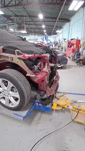 18K views · 405 reactions | Making pulls on a Cadillac! #autobody #automotive #autobodyrepair #cadillac #bodyshop #worklife #bodywork #collisionrepair #collision #bluecollar #framemachine | BluecollarKyle | Facebook