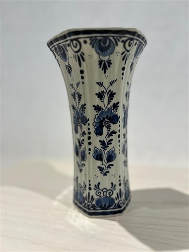 Hand-painted Delft Blue Vase – Royal Goedewaagen - Etsy