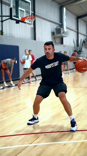 Add this footwork to your offensive attack!!! #hoopstudy #basketballtraining #basketballmoves #basketballtips #learnontiktok #basketballdrills