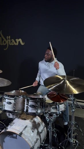 Vault Session | Devan Monroe 14" K Fat Hats 10" Trashformer / 10" K Custom Special Dry Splash (stacked) 20" K Paper Thin Crash 21" K Custom Special Dry Ride 19" K Custom Special Dry Trash Crash | Zildjian Company