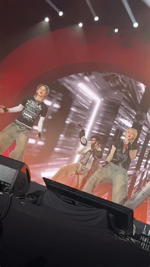 LYKN_OFFICIAL on Instagram: "Hey Monster 👿 Put your hands up! 🙌🏻 #MonsterMusicFestival2025xLYKN . #LYKN #RISERMUSIC"