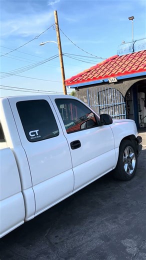 2004 Chevy Silverado window tint done all around 💫