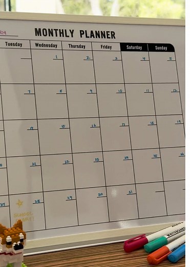 Plan Your Month with a Whiteboard Scheduler