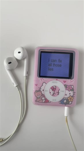 This song takes you straight back to the 2000s ✨🎧 #StereoLove #2000sNostalgia #Y2KAesthetic #MP3Player #ThrowbackMusic This isn't just an MP3 player... it's 2000s nostalgia in your pocket ✨ No notifications. No distractions. Just pure offline music like we used to have. Perfect for Y2K aesthetic lovers, main character moments, and anyone who misses the 2000s era 💿🎧 Remember when music felt different? 💭 Brings back early 2000s vibes with a retro MP3 player made for Y2K aesthetic souls. Offlin