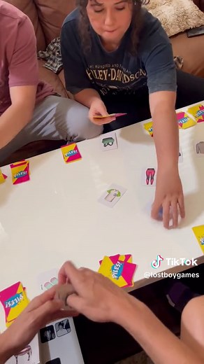 Heres how to set up and start playing PILES! #pilesgame #cardgames #tacocatgoatcheesepizza #jamesbondgame #spoonsgame #phase10 #familygames