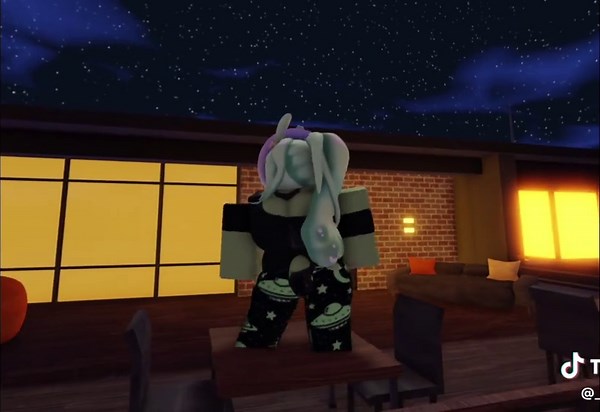 Create a Stunning Alien Girl Avatar in Roblox