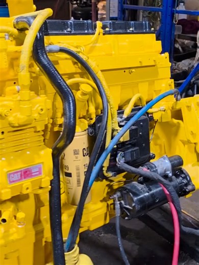 🚛 𝑪𝑨𝑻 3176 – 350𝑯𝑷 💪 𝑺𝒕𝒓𝒐𝒏𝒈. 𝑺𝒊𝒎𝒑𝒍𝒆. 𝑹𝒆𝒍𝒊𝒂𝒃𝒍𝒆. ✅ A tested runner ✅ Pre-emission – fewer problems ✅ Jake Brake included ✅ Ready to install 💰 SPECIAL PRICE: $5,499 📦 Shipping available (USA) 📞 Message us now — ready to work 🔥 #CAT3176 #CaterpillarEngine #DieselTok #TruckTok #HeavyDuty #WorkTruck #DieselEngine #PreEmission #JakeBrake #ShippingAvailable #NationwideShipping #ForSale #TruckParts #DieselPower