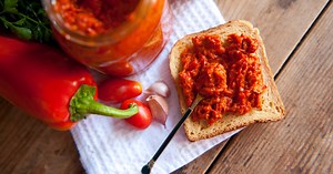 Najbolji recept za domaći ajvar: Jedinstven ukus koji vaša porodica nikad neće zaboraviti