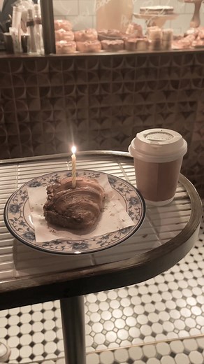 Vintage Birthday Vibes: Celebrating in Classic Style
