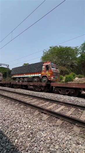 न्यू इंडियन ट्रक ड्राइविंग लवर #trending #automobile #viralvideo #truck #truckdriving