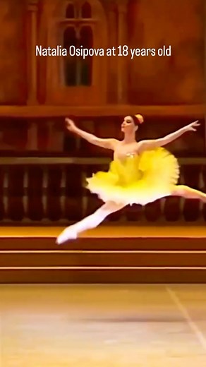Ballet on Instagram: "@ballet.masterpieces 18-year-old @natalia_osipova_official FLIES🦅 in the Bridesmaid variation, Don Quixote🌹 - Bolshoi Theatre #ballet #donquixote #bolshoitheatre #bolshoiballet #nataliaosipova #osipova"