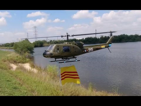 FlyWing UH-1 Huey, V4 , RC, With Flying South Vietnam Flag. Tàu Bay UH-1 Điều Khiển Từ Xa, Cờ Bay.