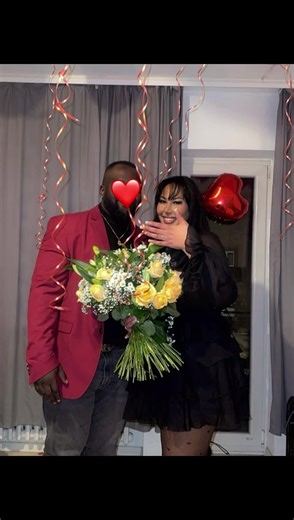 Yes Yes Yesss💍!! Danke, dass du dich für mich und meine Kinder entschieden hast. Danke, dass du der Vater bist, den sie sich immer gewünscht haben.Du hast uns gezeigt, was Liebe, Sicherheit und Zusammenhalt bedeuten. Ich freue mich auf unser gemeinsames Leben.🫶🏽 #fyp #willyoumarryme #heiratsantrag #engaged #happywifey