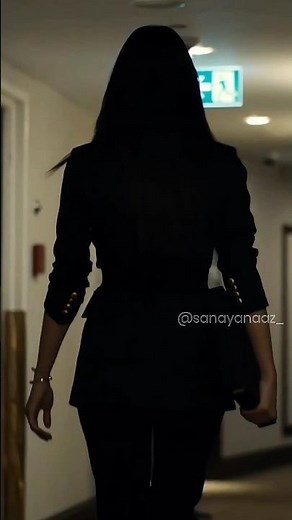 Hayat Attitude WhatsApp Status | Hande Erçel