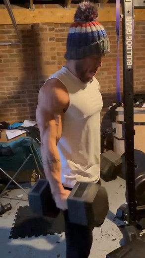 100lbs (45kg) Cheat Curls (old video) 💪 Very controversial, terrible form but I’ve been fascinated by the Chinese lifting method used by the elite 0.1% that views power generation in specific muscle groups as part of the wider kinetic chain to get strong… not big (hence terrible form cheating)! Plus… @gymking have added NEW lines, sizes and ranges (see link in story) so… biceps, haha 😜 #NothingBeatsBelief fuelled by @myprotein (code: ‘ROSS’) | Ross Edgley