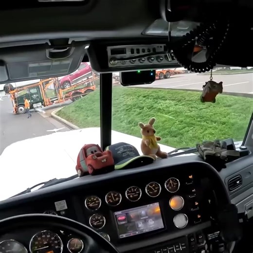 Mobile Parking Lot High Centered In a Parking Lot! | Ron Pratt