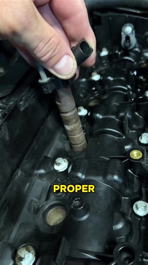 Copper washer removal from the injectors #carrepair #automotive #carrepairshop #overhauling #Solutions #EGR | Underchargers