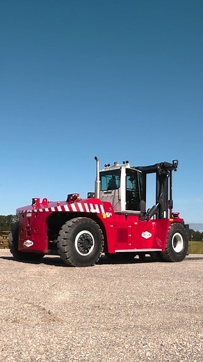 5.6K views · 117 reactions | Our GTX-725H Pneumatic Tire Forklift features a rugged ZF 3WG191 transmission, a 13-ft 2-stage duplex mast, and hydraulic carriage equipped with side-shift & fork positioners—all designed for pinpoint accuracy and heavy-duty performance. #wearetaylor #taylormachineworks #GTX725H | Taylor Machine Works | Facebook