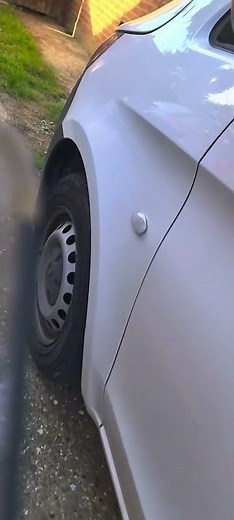 How to open bonnet of mercedes Vito