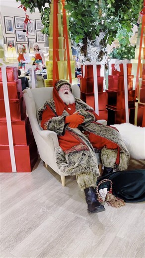 100 days to go! ✨🎄 Christmas is on the countdown… and so is our Santa event! Tomorrow we release tickets for our Breakfast with Santa (2 sessions) and Supper with Santa (1 session)🎅 Each event includes delicious food, a festive singalong, games, and of course a special meet-and-greet with Santa himself 🎶 Stay tuned - tickets go live tomorrow 17th September on Eventbrite at 9am and they won’t hang around! 🎟️ https://www.eventbrite.com/o/boundary-outlet-colne-56656125023 | Boundary Outlet