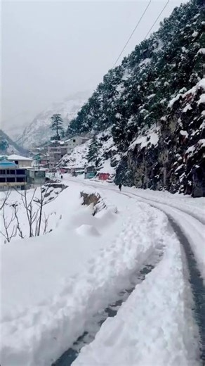Kaghan Valley Covered in Snow Mountains Trees and Roads Frozen | Winter Travel Alert in Pakistan