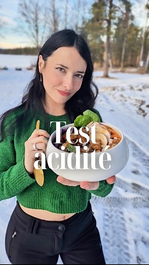 Elise Gilmor | Anti-inflammatoire ✨️Thyroïde on Instagram: "Test + conséquences d’un estomac pas assez acide A jeun, 1/4 de cac de Bicarbonate de soude alimentaire + 250 ml d'eau à température ambiante. ➡️ un rot en -2min = acidité parfaite ➡️entre 2 et 3 min = baisse de l'acidité ➡️entre 3 et 5 min = hypochlorydrie ➡️+5 ou jamais = achlorydrie Conséquences estomac pas assez acide : ❌️Le sphincter d’entré dans l’estomac ne se ferme pas correctement car le récepteur ne détectent pas une acidité s