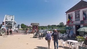 Soleil sur #Pegasus Bridge dans le département du #Calvados en #Normandie pour de belles balades. Pegasus Bridge est le nom qu'à reçu après les opérations du 6 juin 1944 lors de la seconde guerre mondiale, le pont de Benouville en l'honneur des parachutistes britanniques dont le cheval ailé Pegase était l'emblème. Il est inauguré le 11 mars 1945. Il etait situé sur le canal de Caen à la mer. Lors de l'opération, Deadstik, élément de l'opération Tonga, le nom de code était de la prise du pont éta