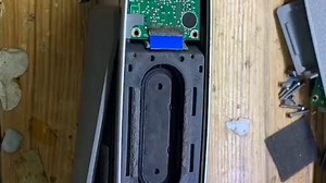 bose mini音响更换电池注意事项 专业维修bose全系列音响耳机 mini闪红灯不开机插电无反应杂音破音维修