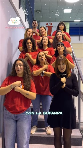 Sofía Gracia | Lengua de Signos | Formadora Sistema bimodal on Instagram: "¡¡Casi tan esperado como el vestido de la @cristipedroche !! Le he cogido el gusto a las canciones de las estaciones, que por cierto, nos las vamos inventando sobre la marcha. Siempre le agradeceré a mi @ines_treece que tuviera esta genial idea❤️ La melodía, es de la peli de robin hood🫶🏻 🤟🏼Canción en sistema bimodal Con mis chicas de @charlierivelei de Coslada❤️ 🚨Y RECORDAD! Si queréis formaciones de bimodal en vuest