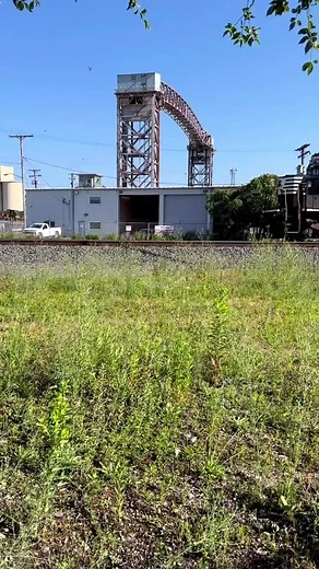 “Classic #norfolksouthern EMD’s with cars for Whiskey Island. Sent me back in time about 25 years.” - Train Wizard Productions | Norfolk Southern