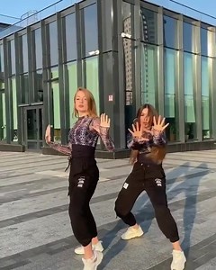 鹿 | BD Entertainment | Facebook