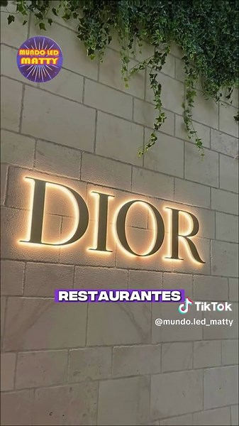 Letreros LED Personalizados para Branding Elegante