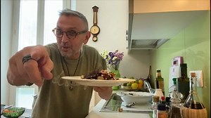 550K views · 7.9K reactions | Ragazzi, oggi una ricetta speciale, un classico dell'estate: l'insalata di riso! Occhio perché non è un piatto banale, ci puoi mettere dentro tutto quello che ti piace e far andare la fantasia! L'importante è che il risultato sia fresco e appetitoso! Ecco come l'ho fatta io! | Bruno Barbieri | Facebook