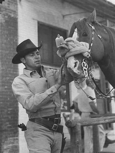 Dale Robertson never gets any love. Maybe because Tales of Wells Fargo isn't as well known as many other TV Westerns, or Movies. But he not only rides in most of his scenes, but handles a rifle and .45 at a full gallop like a professional stunt man. He does most of his other stunts as well. In fact, it isn't clear that he doesn't do them all in the first season or two. Later on you can see stunt doubles in all of the fight scenes, but he's still in most of the horse riding scenes. They even chan