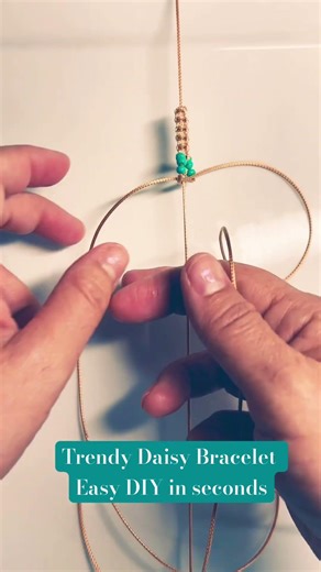 👉 Trendy Daisy Bracelet 🌼 Easy DIY Tutorial #bracelet #diyjewelry