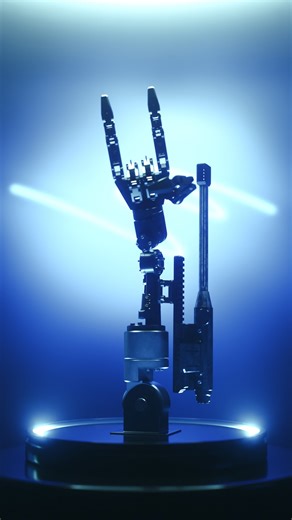 Rostyslav Tkachenko on Instagram: "Motion Etude: 04 «I’LL BE BACK» Workflow: 16-hour sprint (Production, Render, Editing). Tech: Blender, DaVinci Resolve. Disclaimer: Personal project (Fan Art). Credits: Base model «Update hand» by Ferdi (GrabCAD). https://grabcad.com/library/update-hand-1 #motiondesign #blender3d #industrialdesign #productviz #mechanicalanimation"