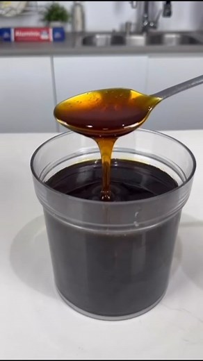 39K views · 4K reactions |  Digite EU QUERO e garanta a oferta inédita de Black Friday pra se tornar uma CONFEITEIRA COMPLETA, com 4 formações profissionais que vão transformar sua carreira! ✨ ❤️ Master confeiteiro ❤️ Bicos em Movimento ❤️ Salgadeiro Profissional ❤️ Doceiro Profissional Ingredientes: • 1kg de açúcar • 200ml de água • Suco de 1 limão • 300ml de água quente | Chef Léo Oliveira | Facebook