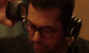 Main Hoon Hero Tera: Salman Khan spotted in specs; is bhaijaan getting old?