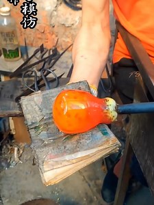 So satisfying hot glass art! 🔥🐠 | Amazing World