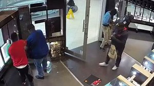 Robbers loot Durban jewellery store in dramatic CCTV footage