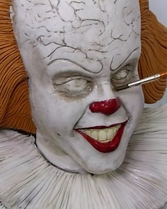 This outstanding cake looks to creepy to eat 🎂🤡 | Lessons Learned In Life