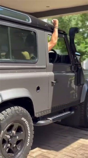High Five! This beautiful Defender 90 Puma received 5 unique upgrades during its visit to UF