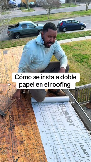 Cómo se instala doble papel en el roofing #fyp #viral #roof #construccion #roofing