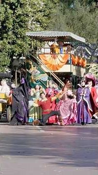 Disney’s Villain Parade Looks AMAZING!