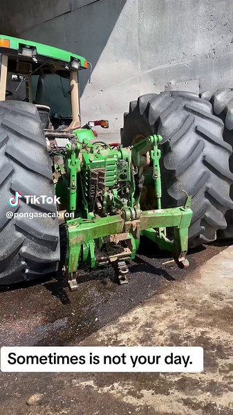 John Deere Tractor Showcase: Features and Functionality